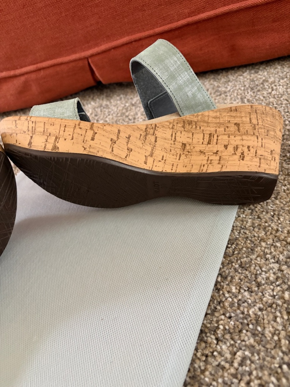 Naot Caveran Cork Wedge Sage Green Sandal. Worn Once. Excellent Condition! - Picture 7 of 9